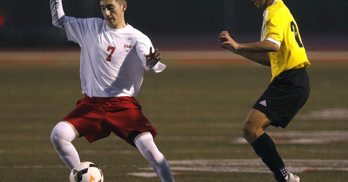 Boys soccer: Saints control Conqs in 2-1 win | Soccer