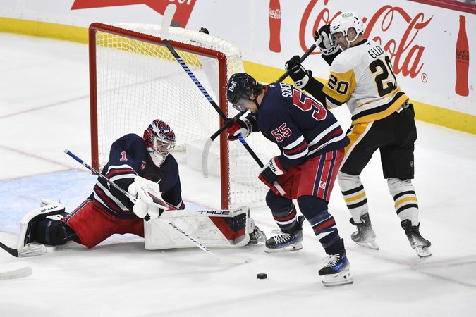 Comrie thrilled to be back in net helping unbeaten Jets soar