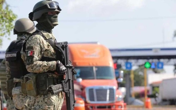 Llegan 150 militares más a Culiacán; continúan crímenes