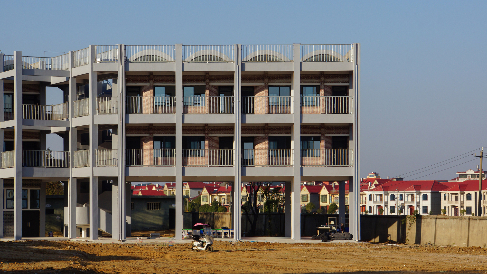 Yanjiang Rural School / DOMAT