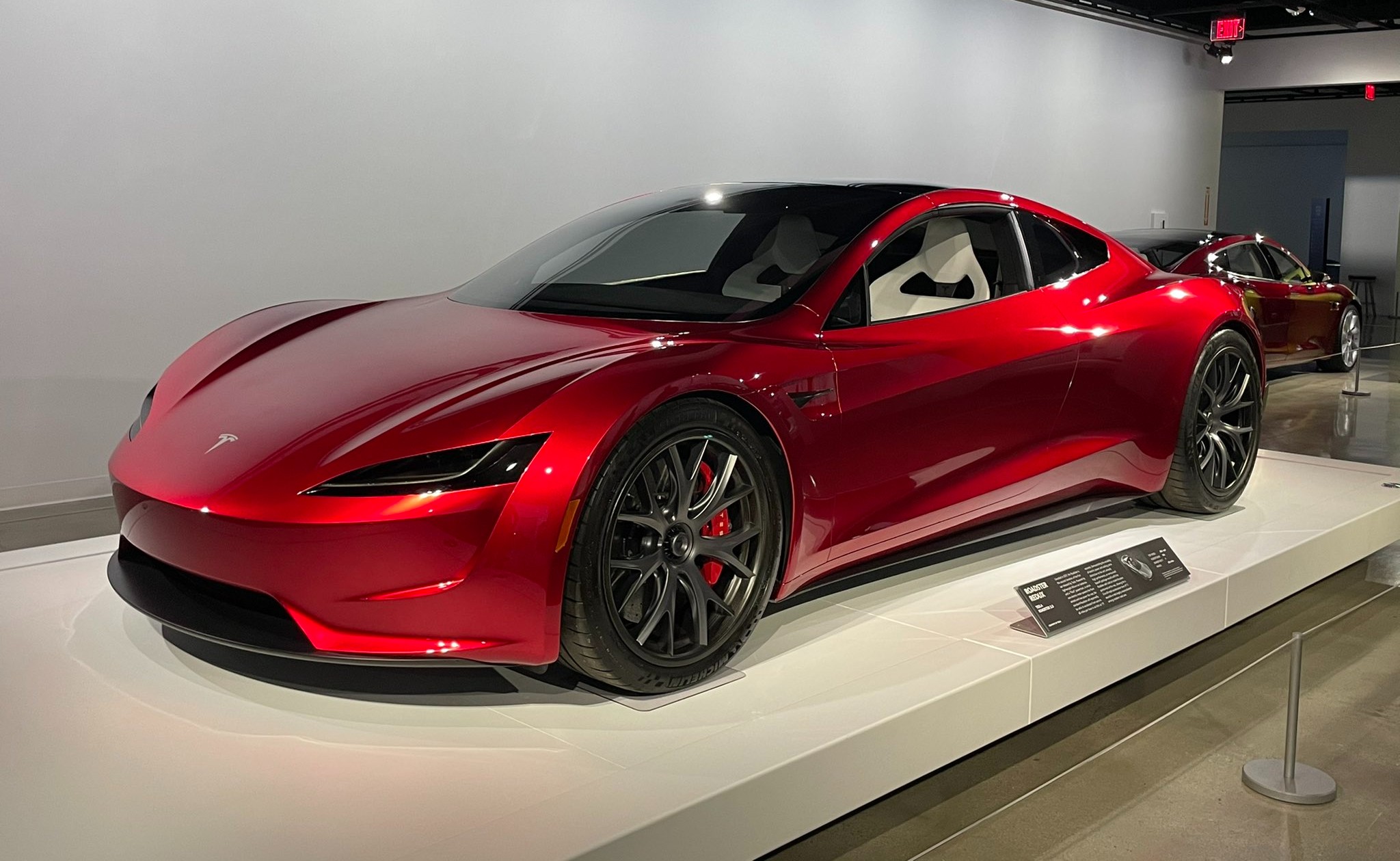 Tesla Roadster details get another cryptic walkaround with no end in sight